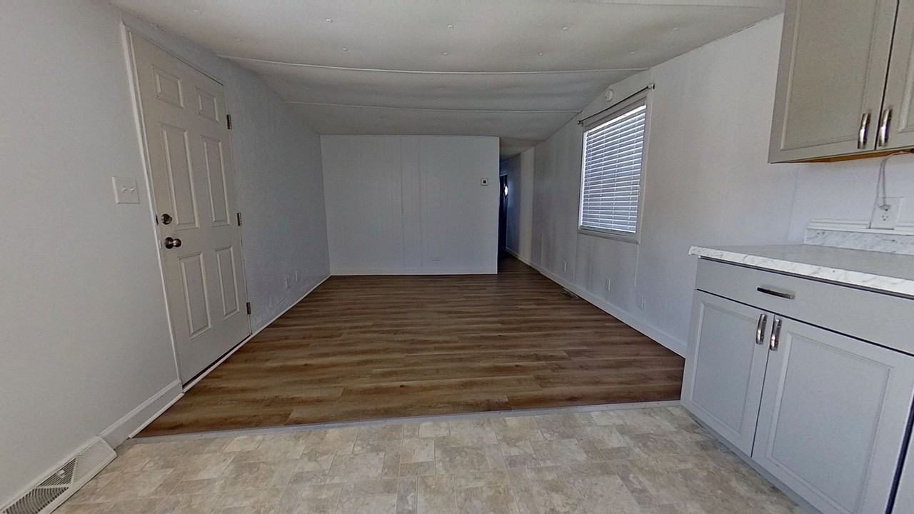 450 Ridge Rd - Photo 4 of 10