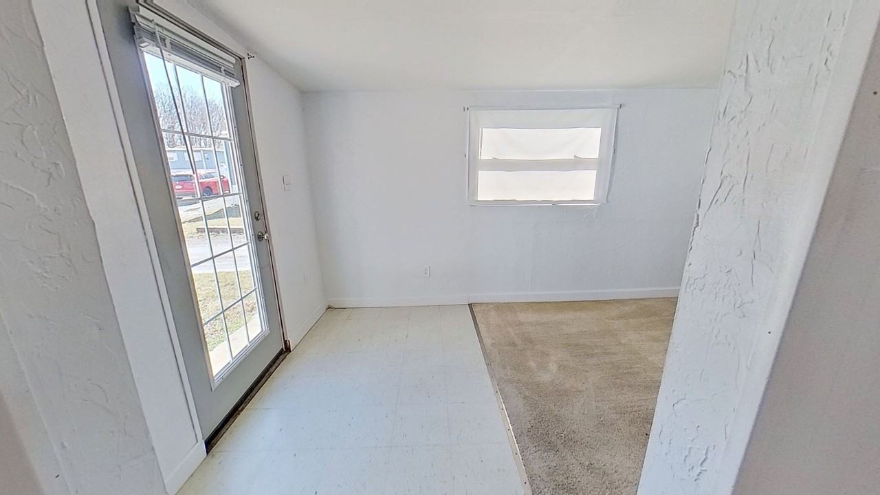 450 Ridge Rd - Photo 7 of 10