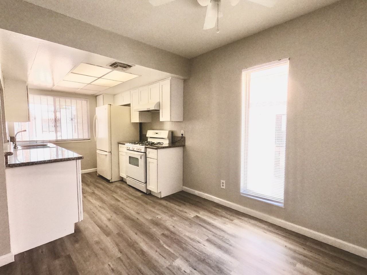 1405 Vegas Valley Dr #298 - Photo 5 of 24