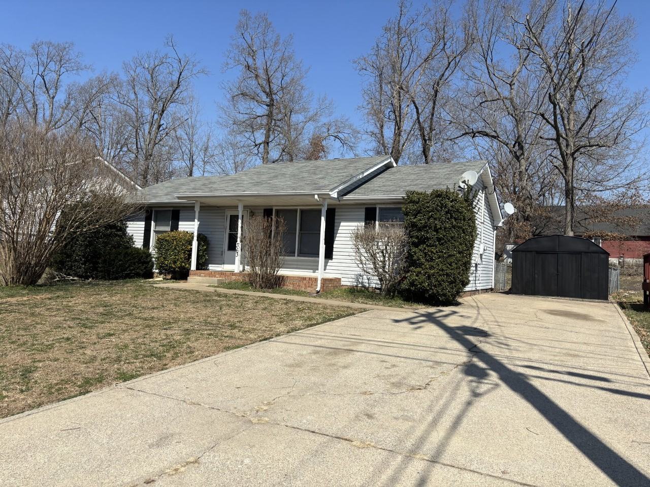 363 Donna Dr - Photo 2 of 14