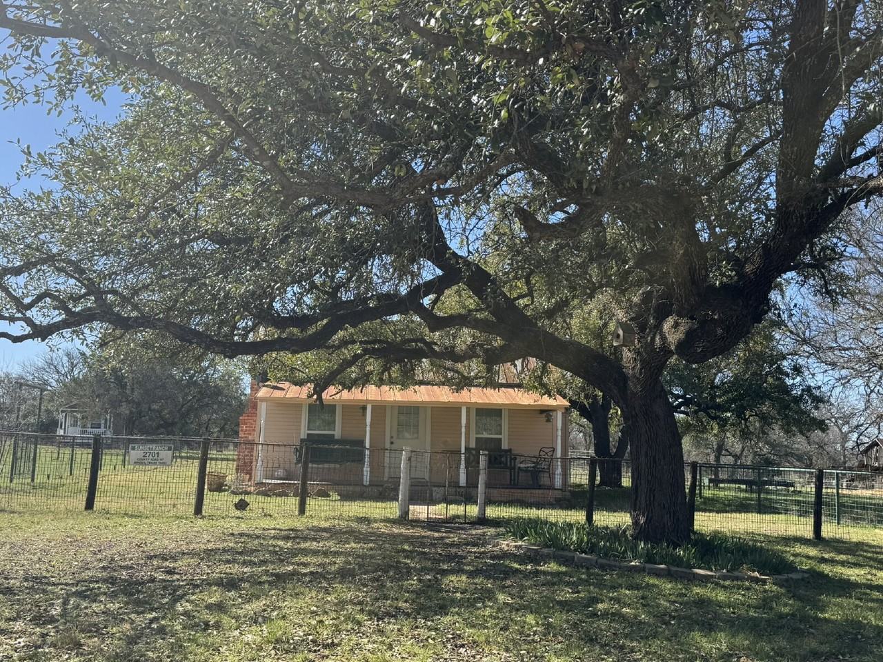2701 County Road 117 - Photo 4 of 19