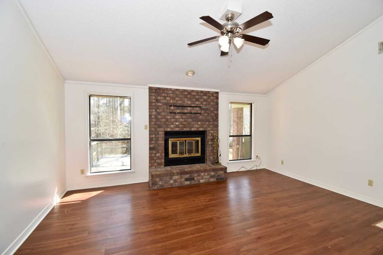 2015 Alexander Ave - Photo 2 of 25