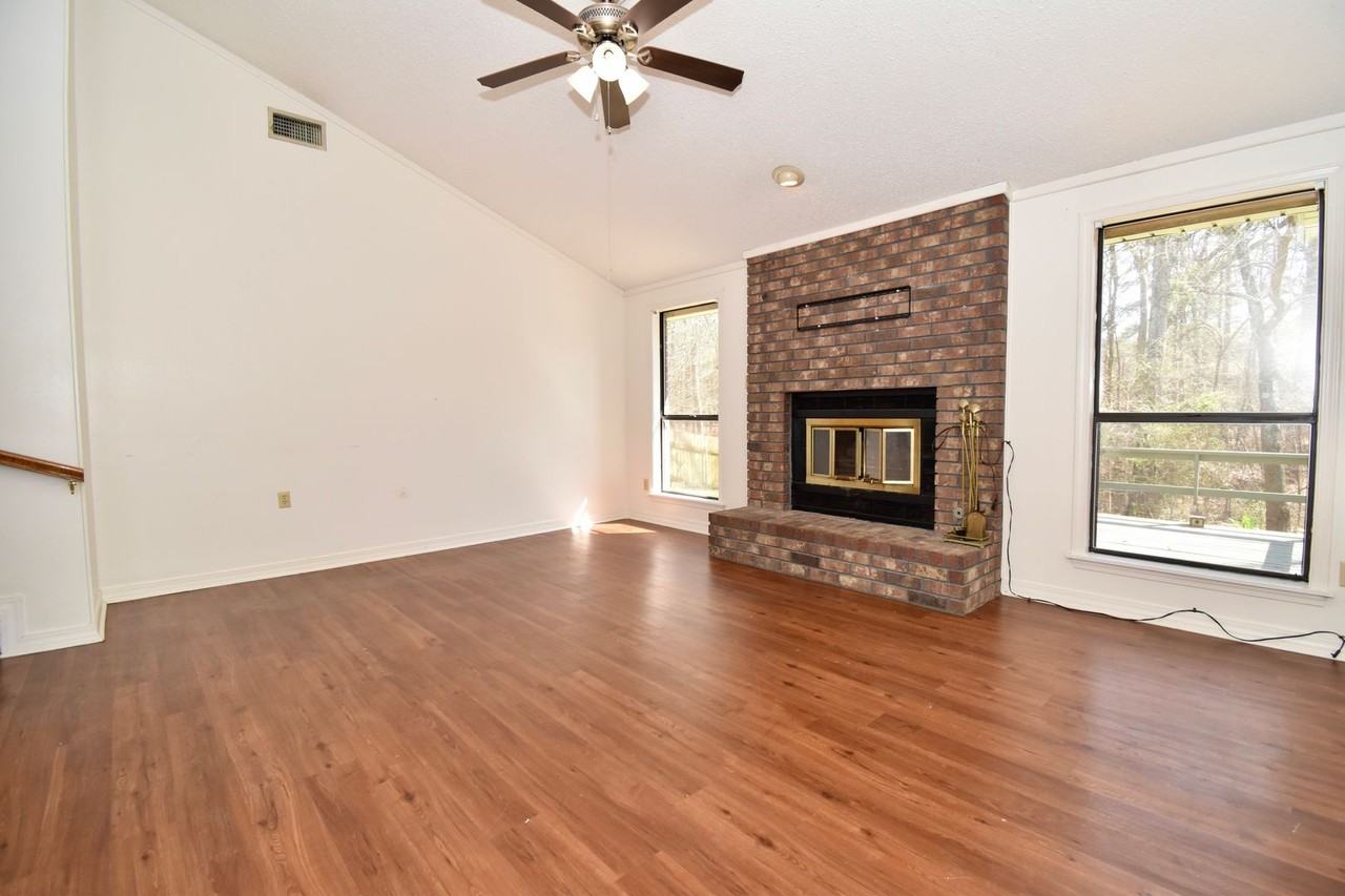 2015 Alexander Ave - Photo 3 of 25