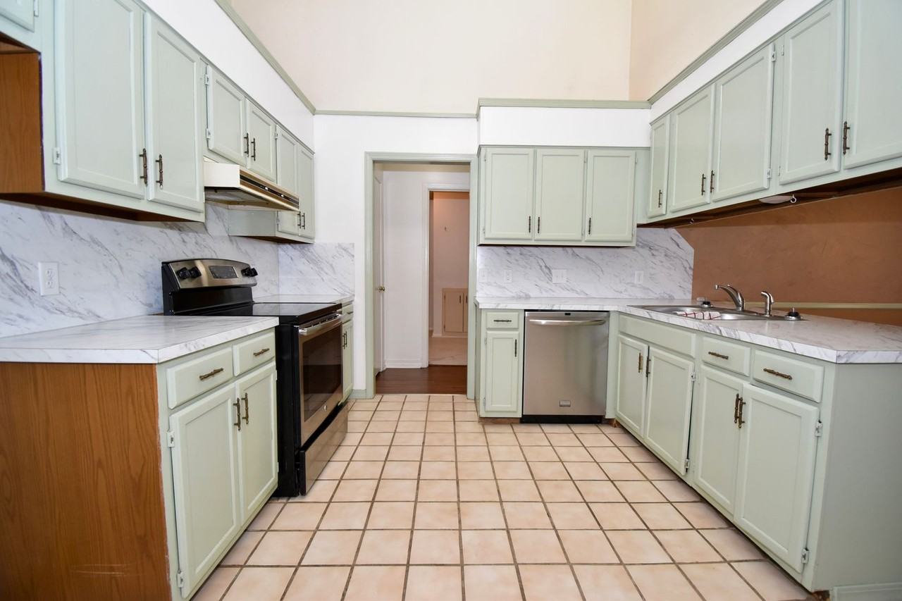 2015 Alexander Ave - Photo 6 of 25