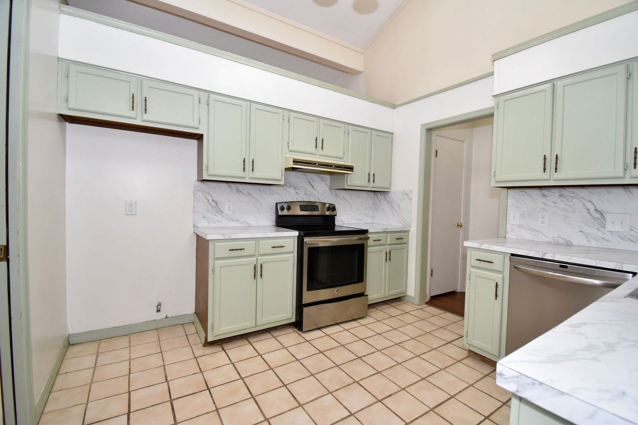 2015 Alexander Ave - Photo 7 of 25