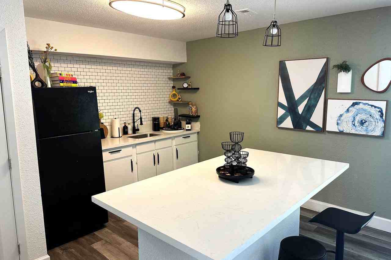 Park on Burke - Photo 7 of 50