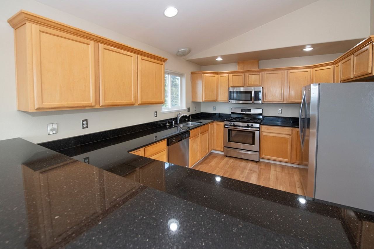 5407 Cape Seville Dr - Photo 2 of 31