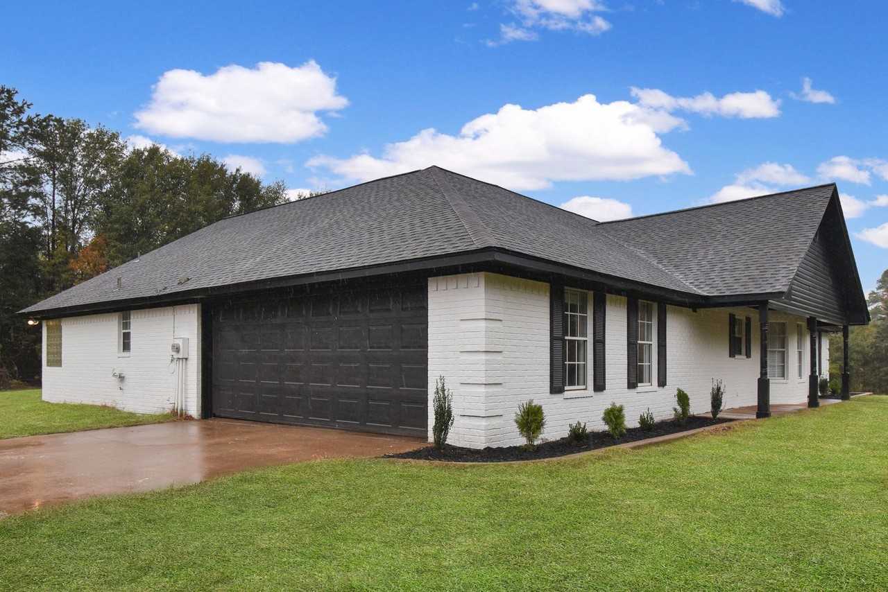 15150 County Road 1101 - Photo 2 of 17