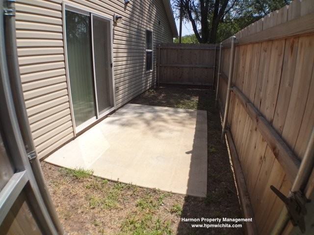 1547 W 23rd St N - Photo 2 of 11