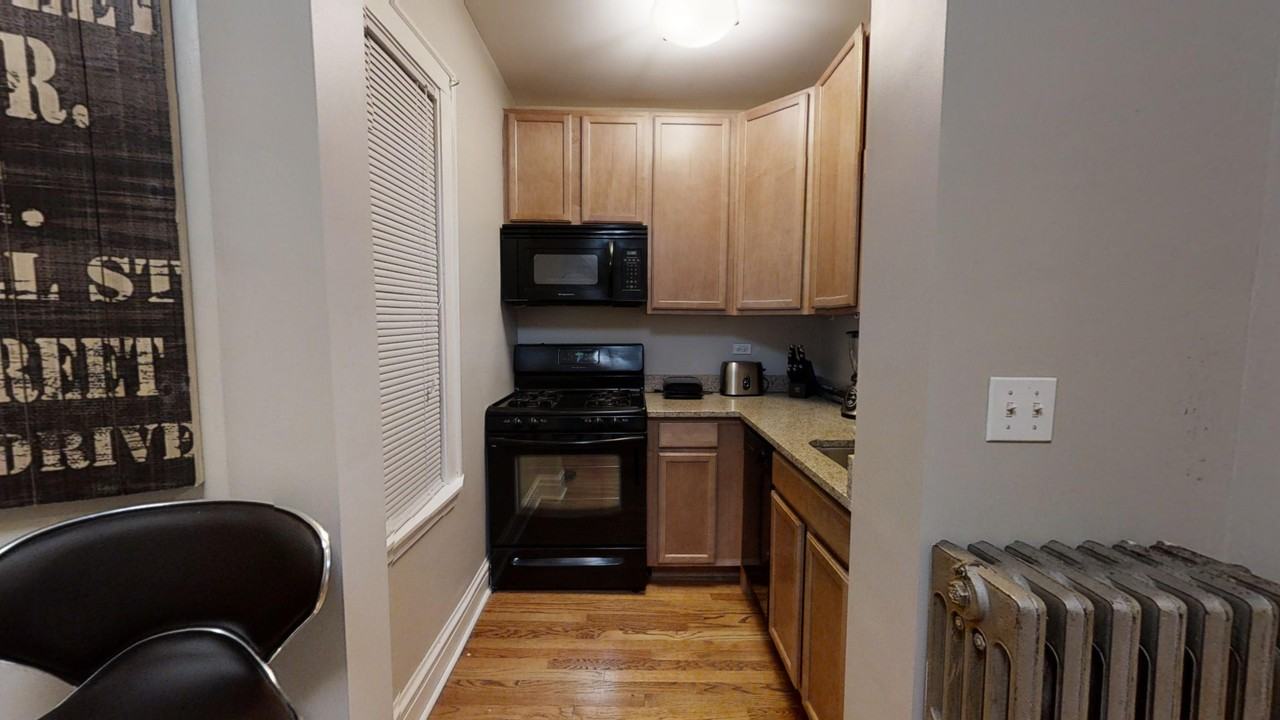 1931 Grove Ave #201 - Photo 5 of 17