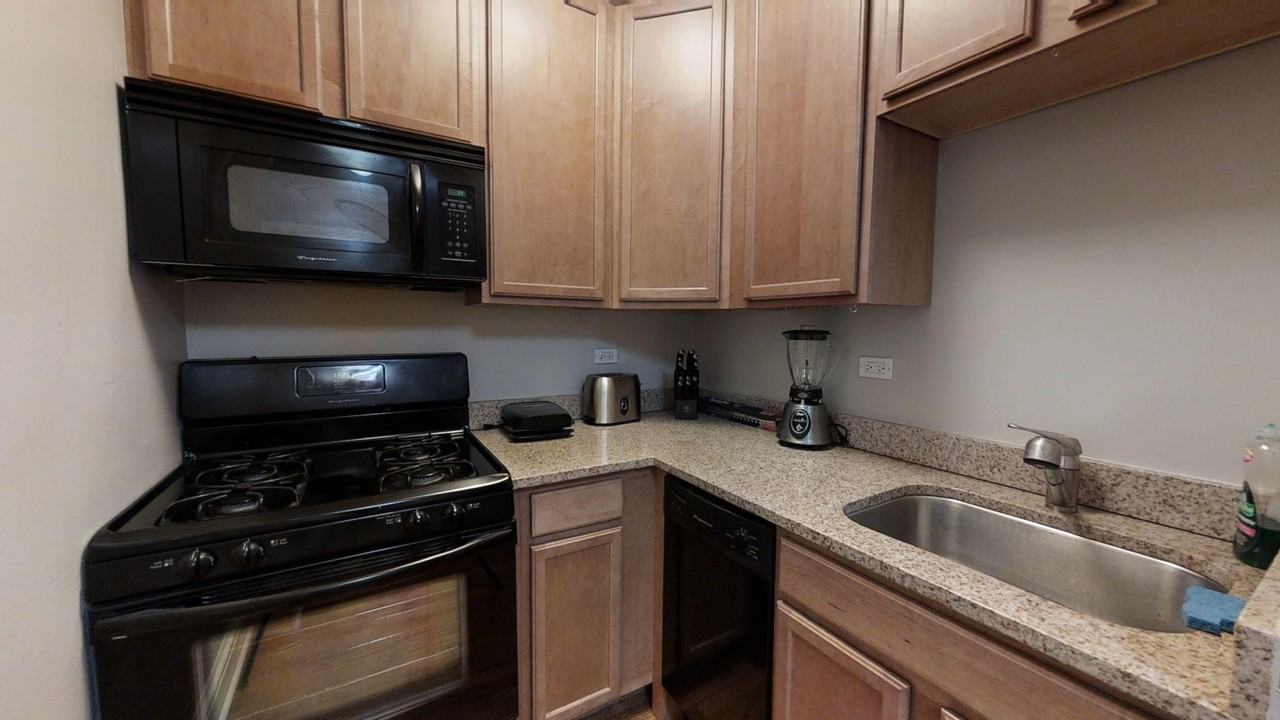 1931 Grove Ave #201 - Photo 7 of 17