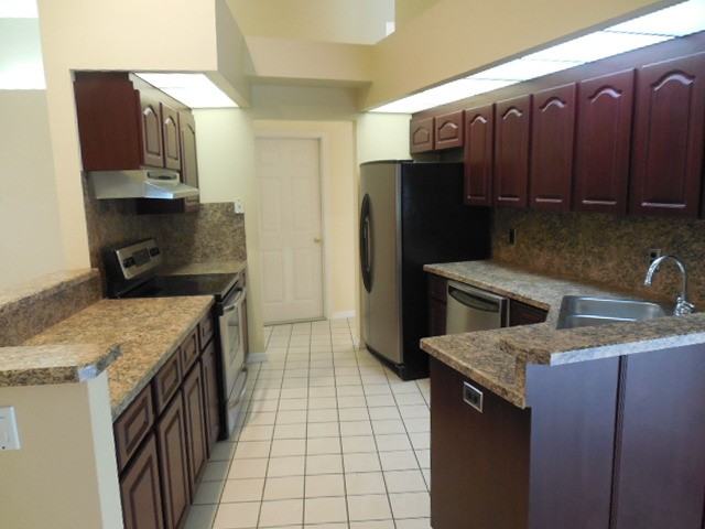 10420 Templewood Ct - Photo 2 of 18