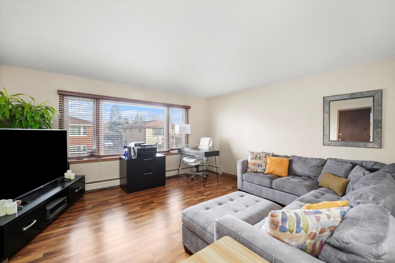 69 E Quincy St #2 - Photo 2 of 23