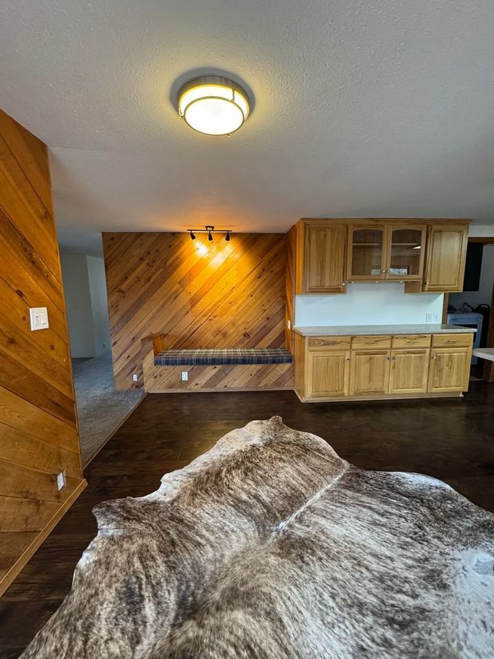 1241 Vista Way - Photo 3 of 40