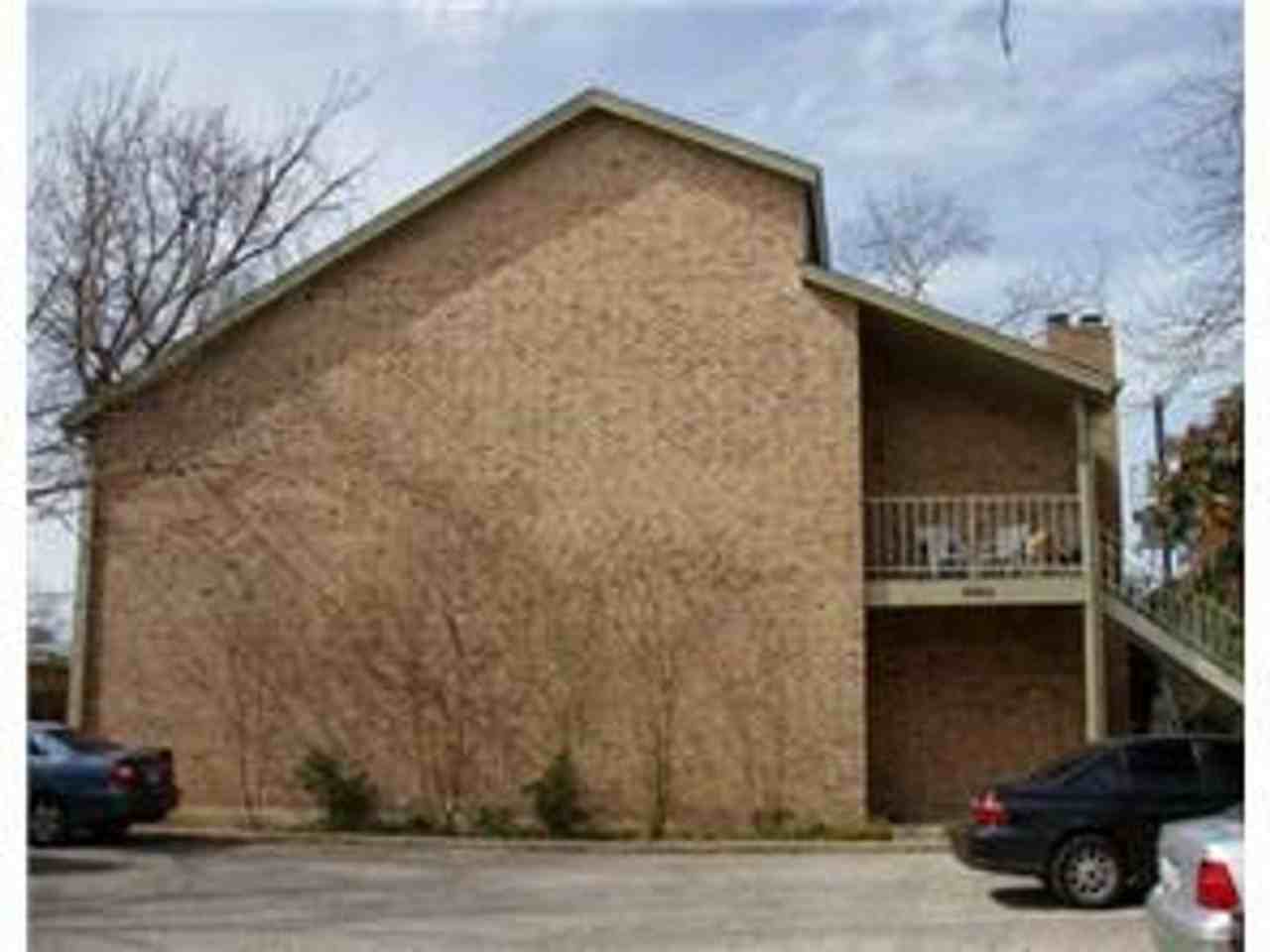 4406 Avenue A - Photo 7 of 11