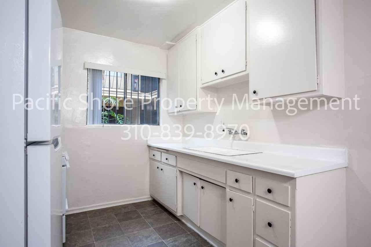 5305 Packard Street - Photo 5 of 25