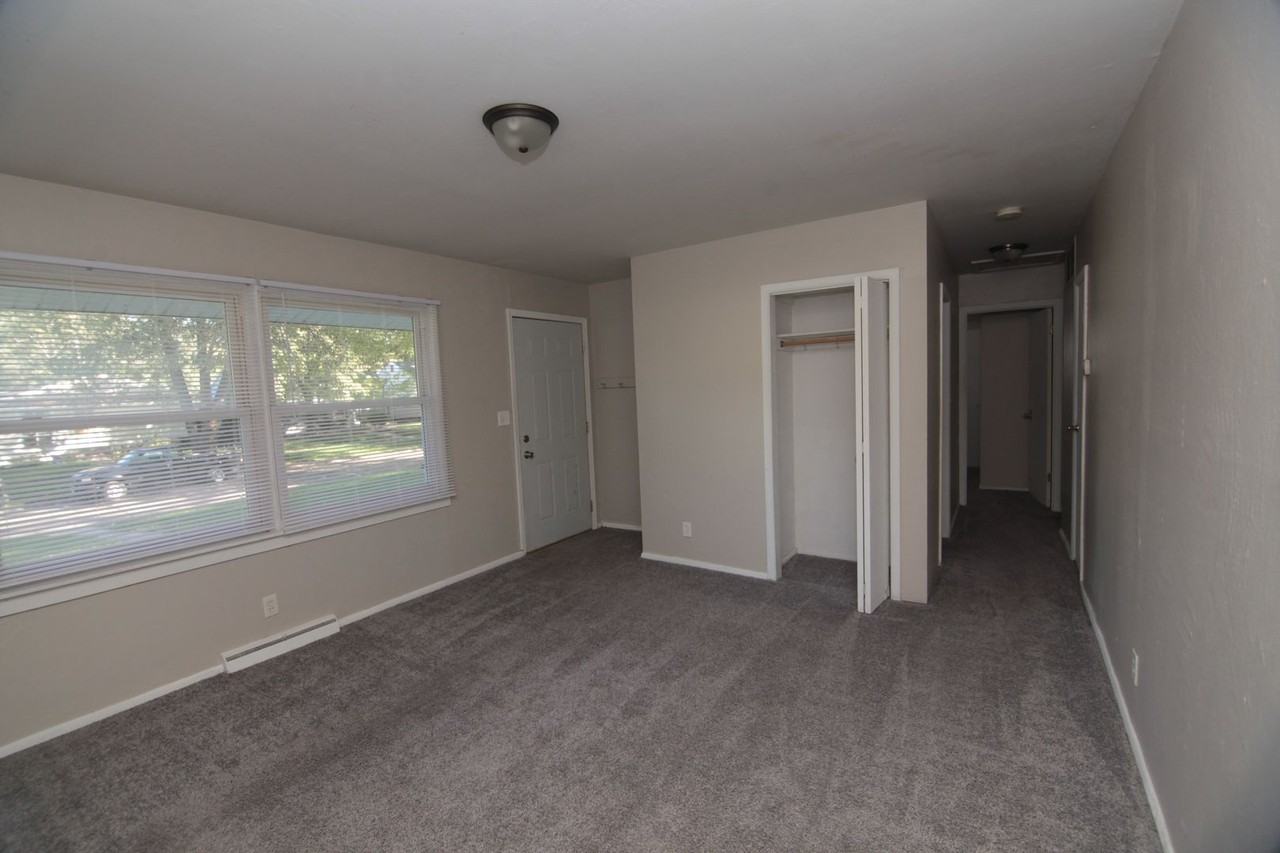 520 23rd Ave - Photo 3 of 13