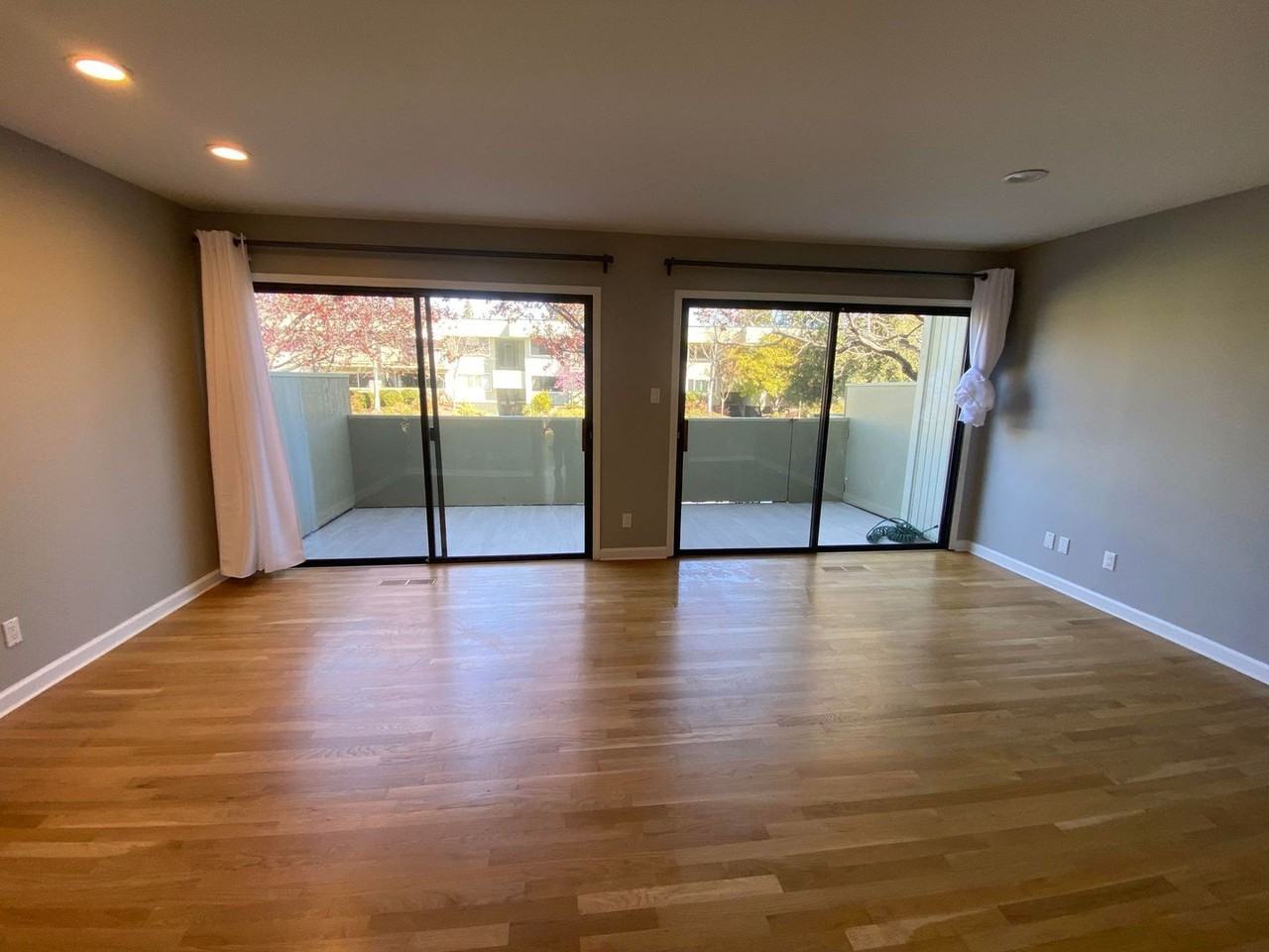 2407 Sharon Rd - Photo 3 of 25
