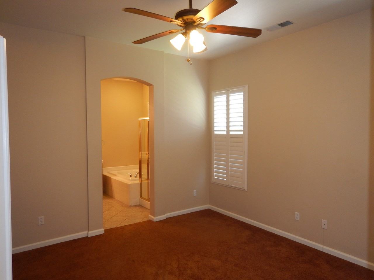 10261 Wolf Ridge Way - Photo 5 of 9