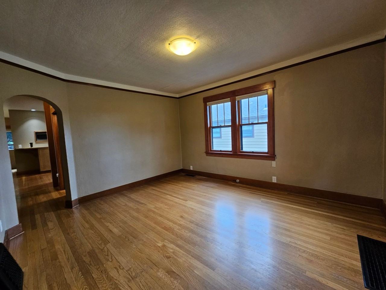 1314 Harrison St - Photo 3 of 20