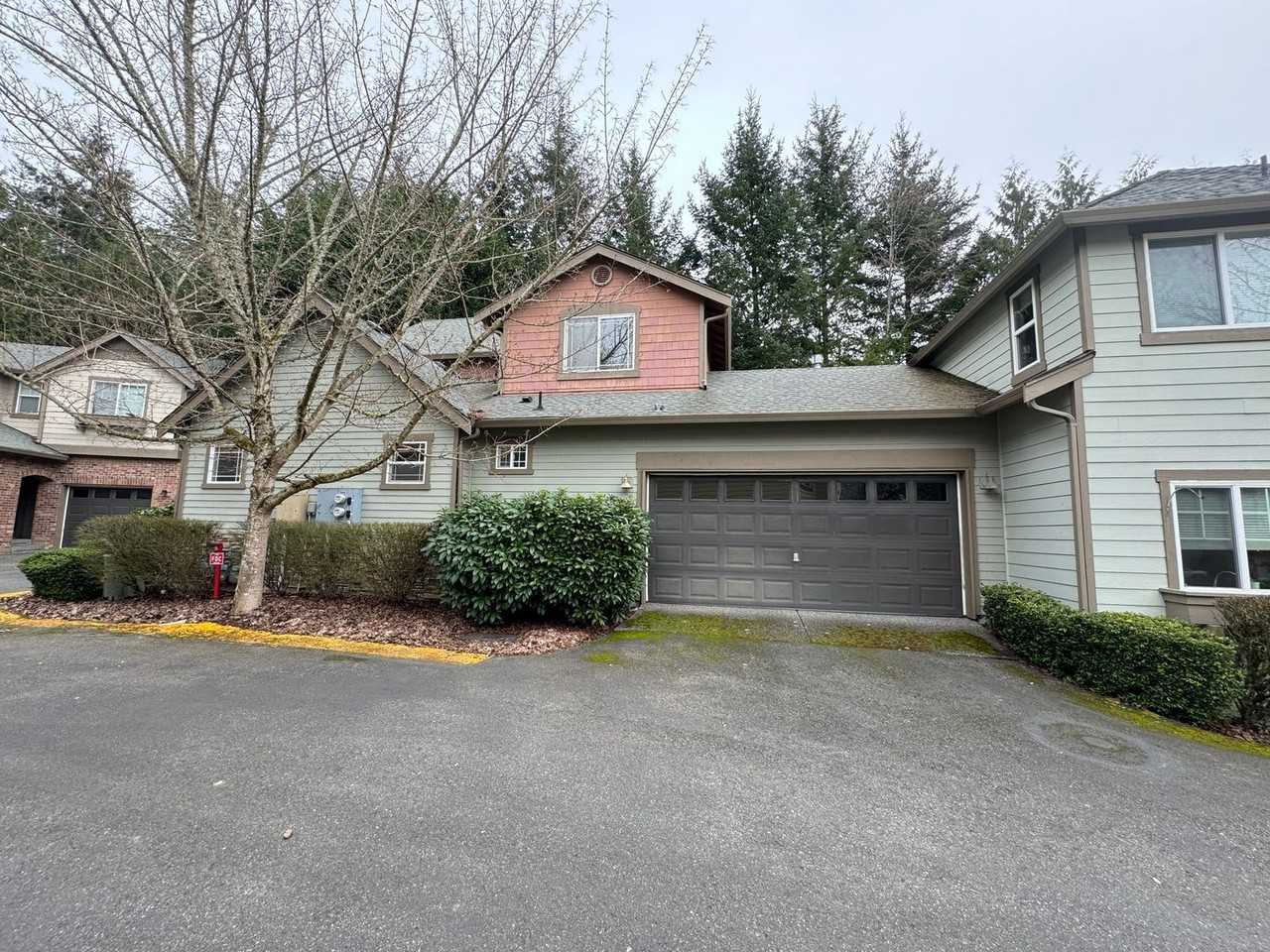 10794 221st Ln Ne - Photo 3 of 32