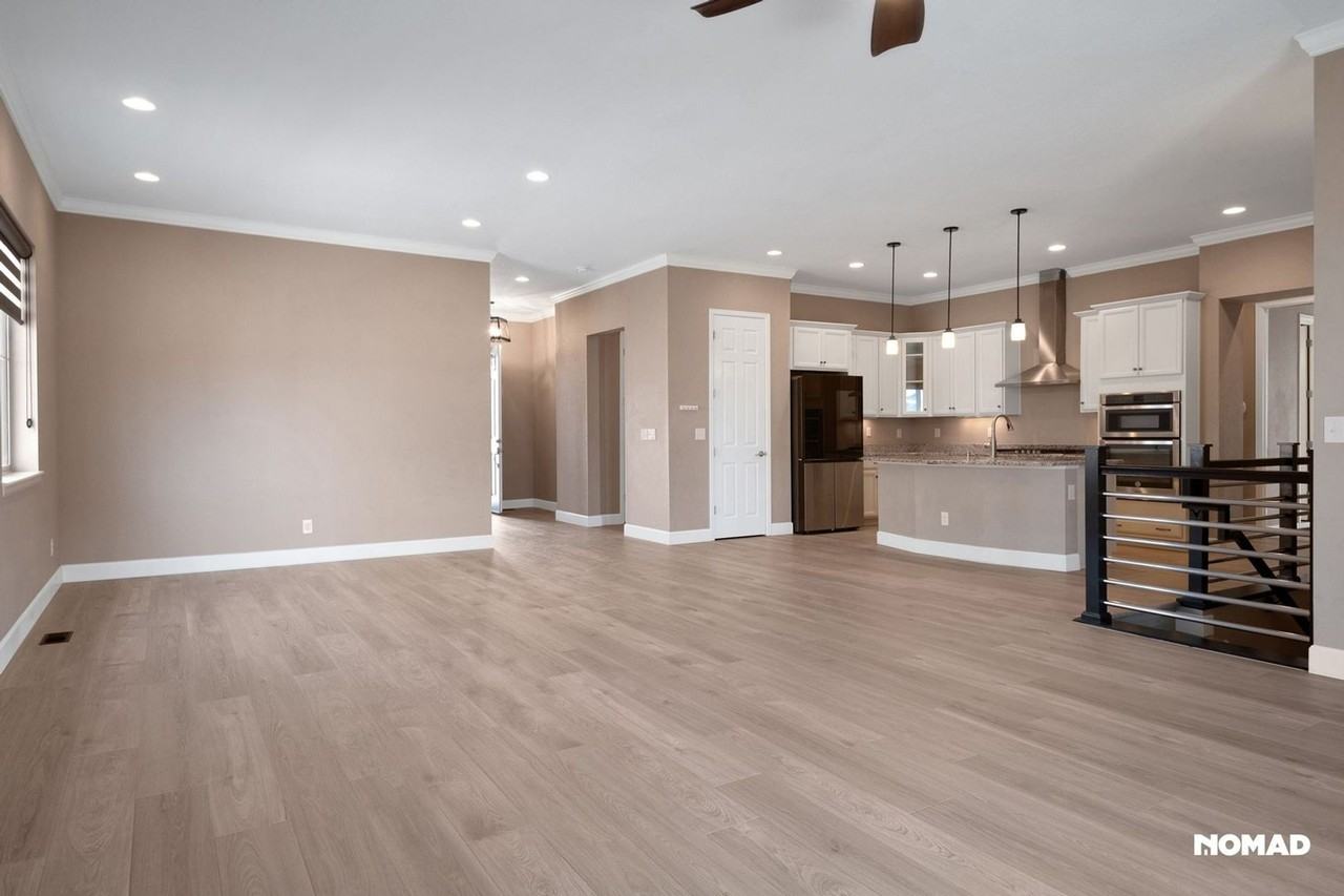 26926 E Davies Pl - Photo 7 of 38