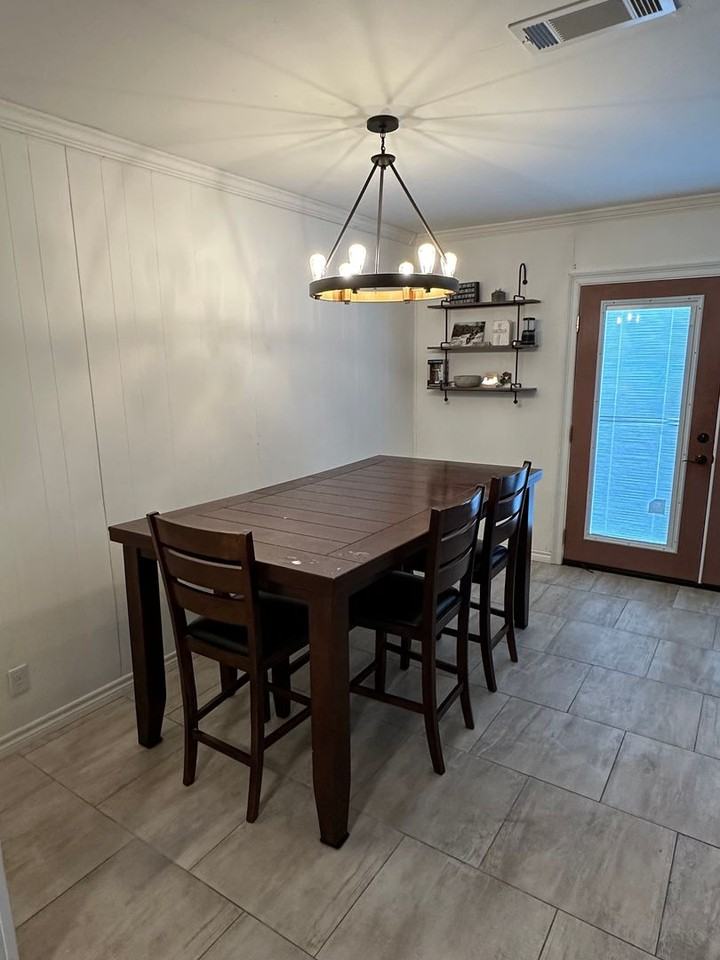 3738 Kenneth St - Photo 3 of 12