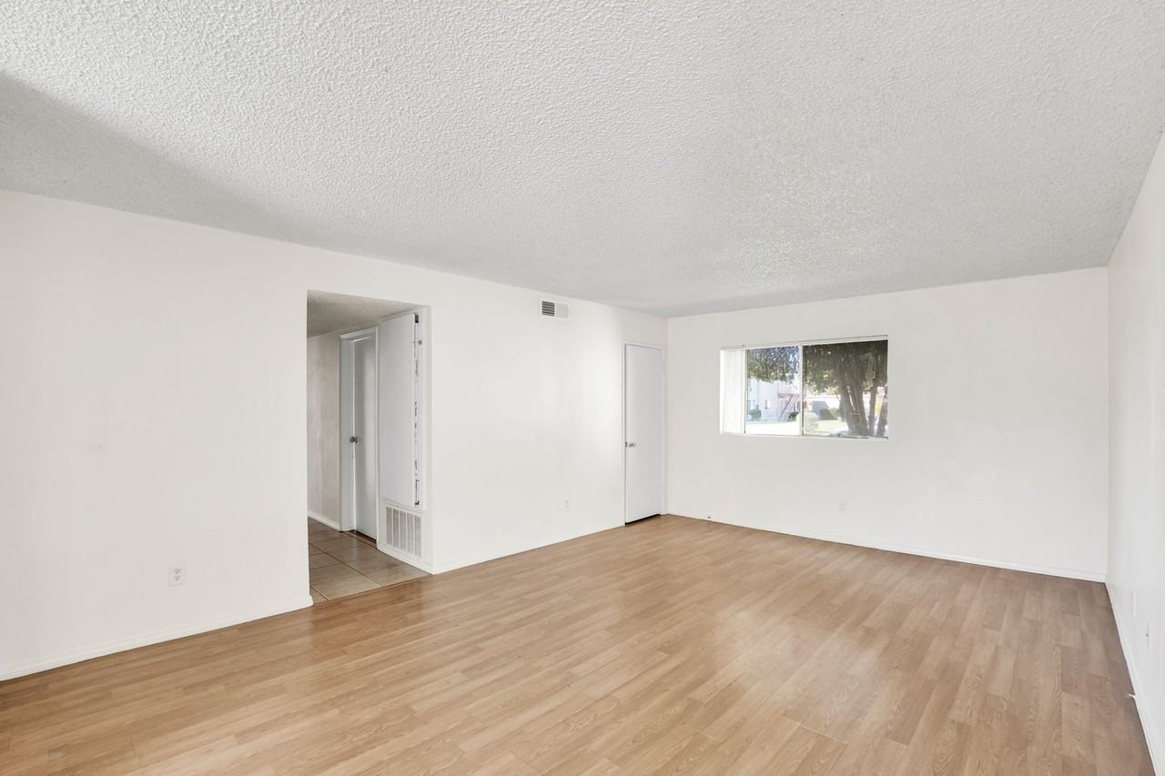 25268 Park Ave #H22 - Photo 4 of 12