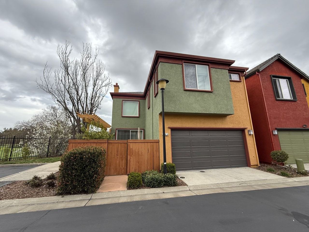 896 Graphite Ln - Photo 3 of 23