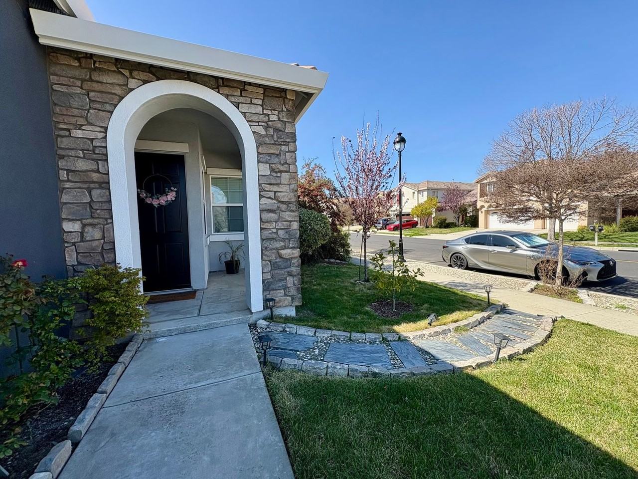 2141 Cristina Way - Photo 2 of 30