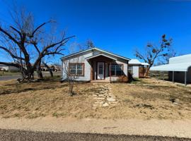 featured image of 402 E 49th St