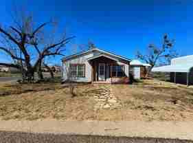 402 E 49th St - Photo 1 of 1