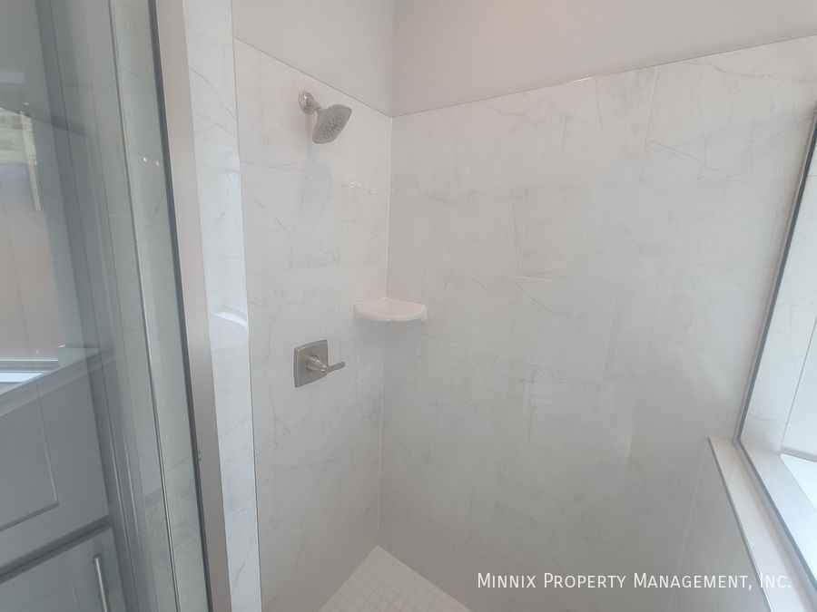 2105 Congress St - Photo 5 of 41