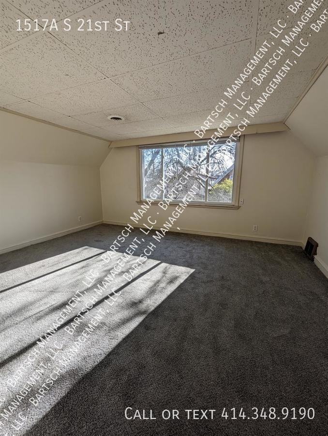 1517A S 21st St - Photo 3 of 7