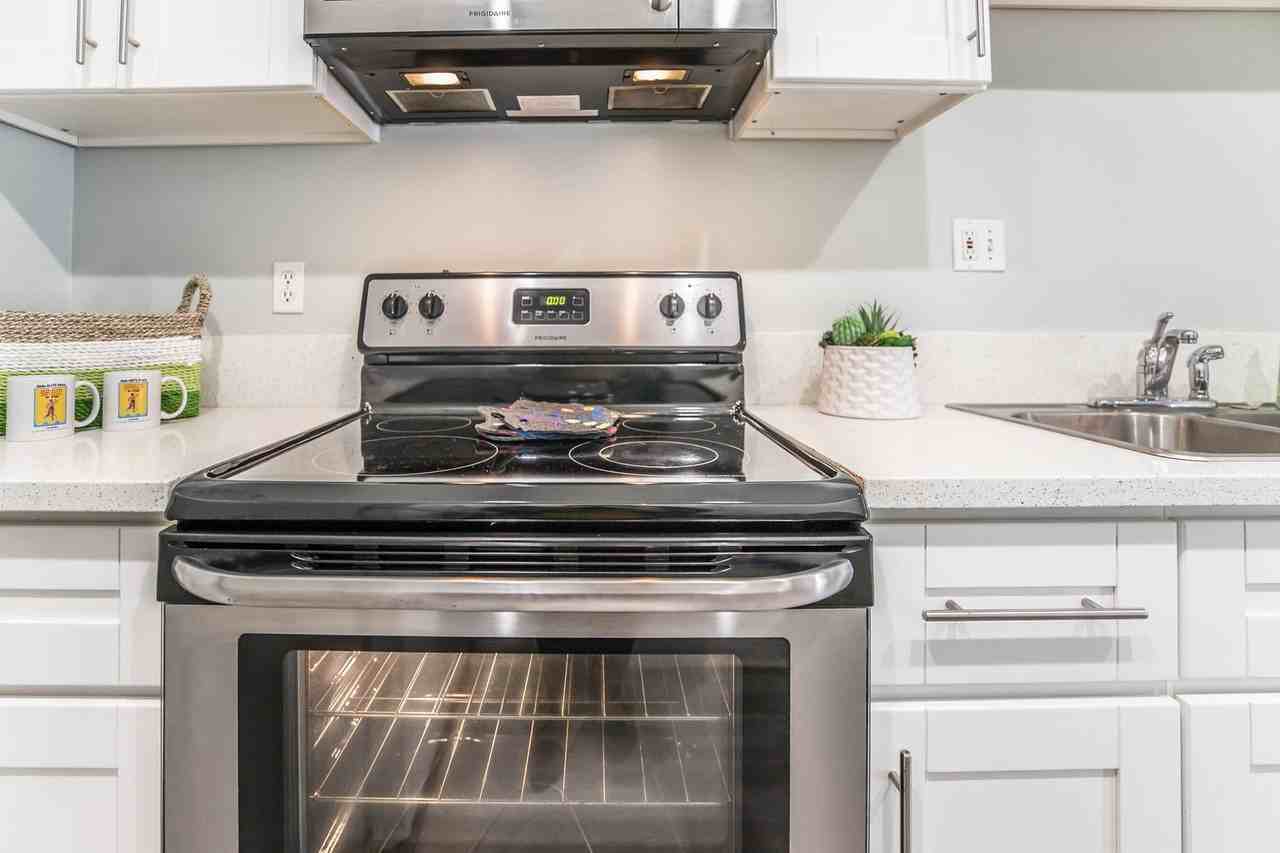 1117 3rd St #7 - Photo 4 of 17