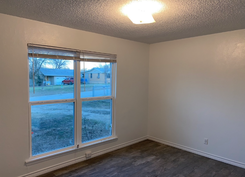 402 Randy Blvd #B - Photo 4 of 16