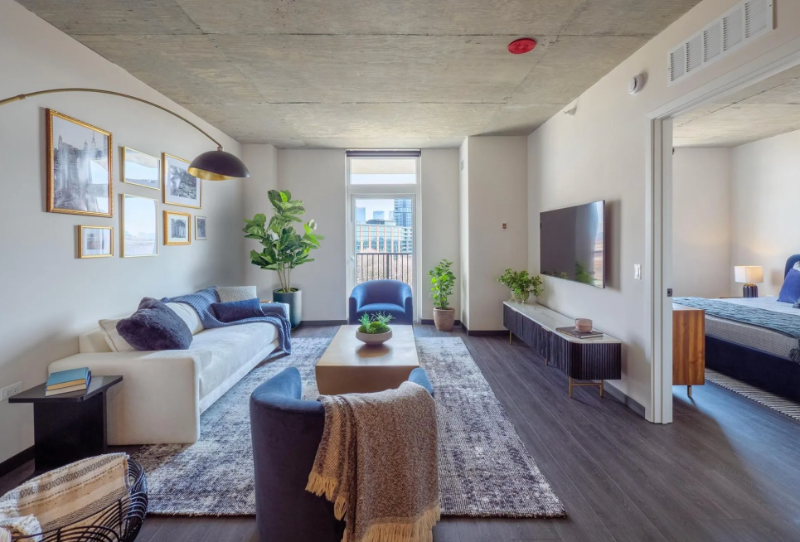 1500 W Monroe St #328 - Photo 2 of 12