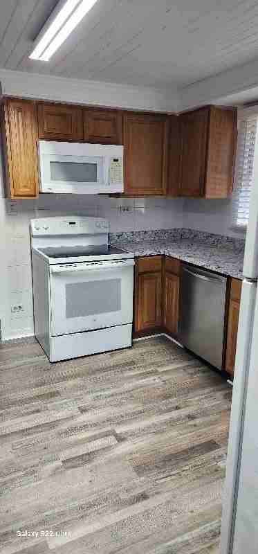 100 Carolyn Way - Photo 3 of 16