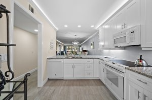 2300 Hidden Lake Dr #5 - Photo 3 of 17