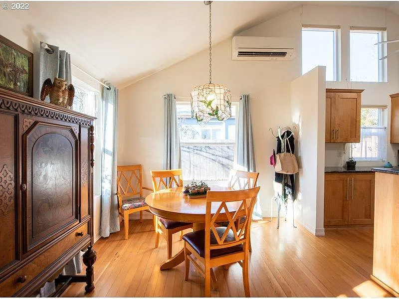 325 E 31st Ave - Photo 7 of 13