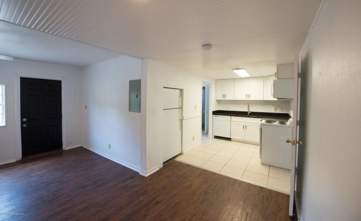 123 18th Avenue North - Photo 3 of 23