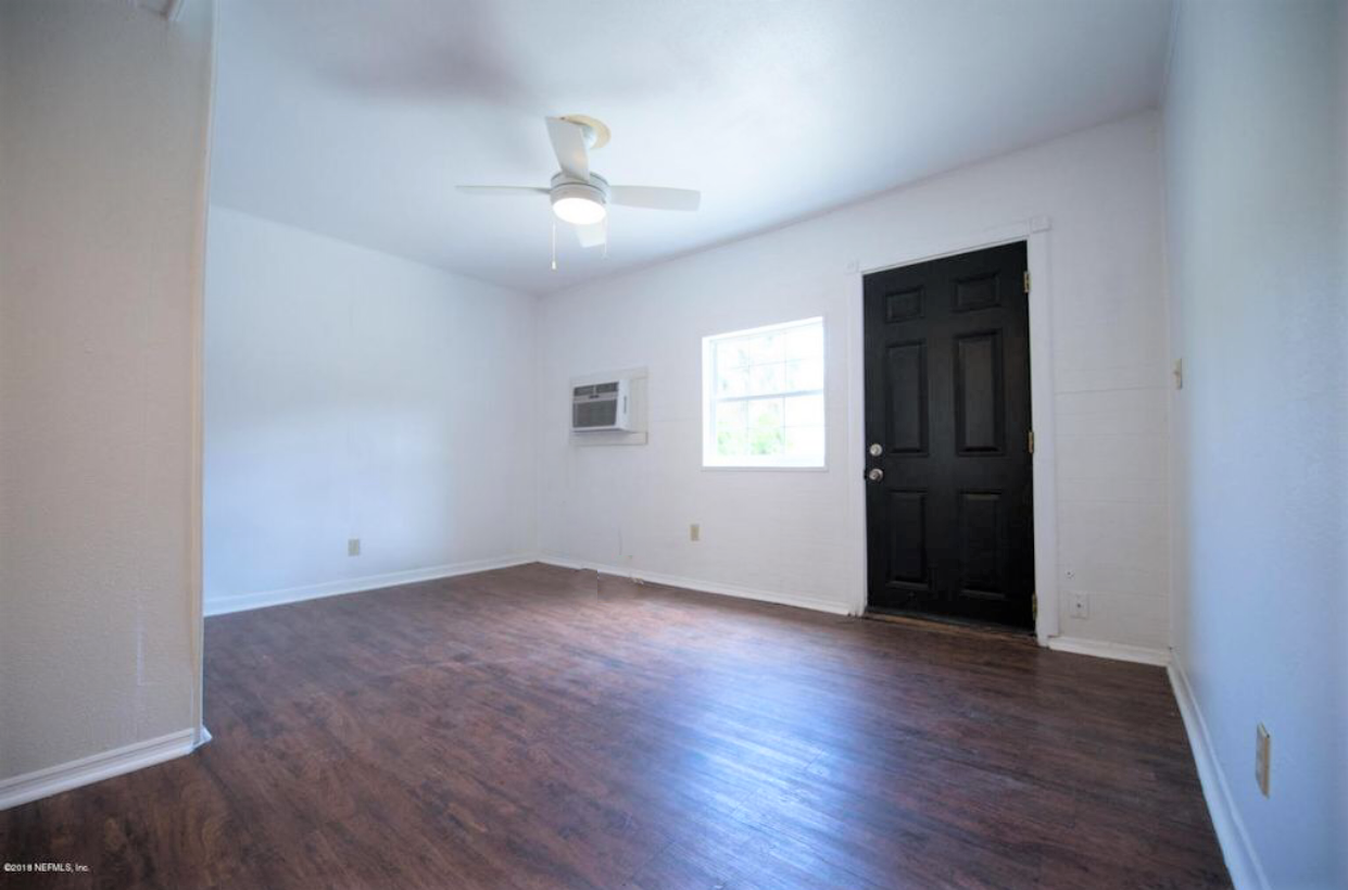 123 18th Avenue North - Photo 4 of 23