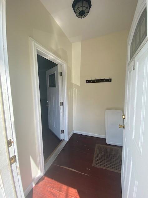 139 Lexington Ave - Photo 4 of 22