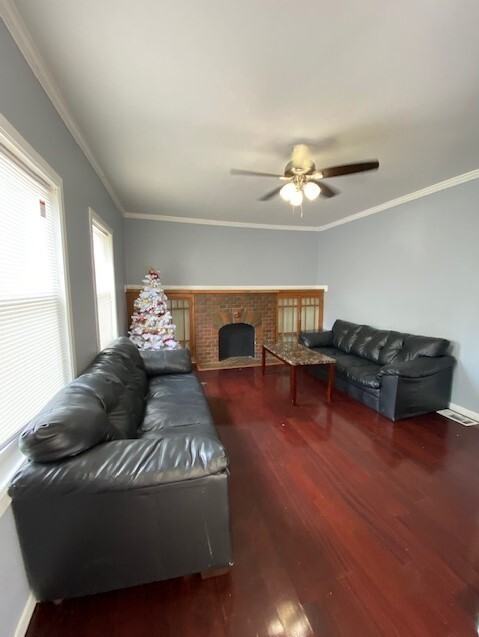 139 Lexington Ave - Photo 5 of 22