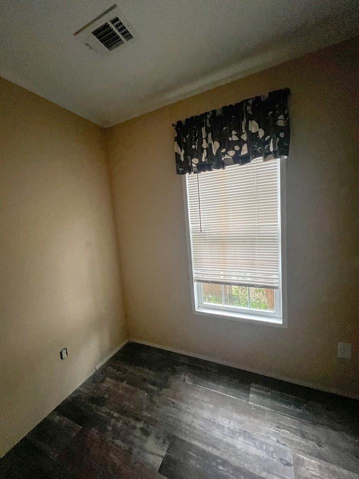 517 Scott Lane - Photo 6 of 12