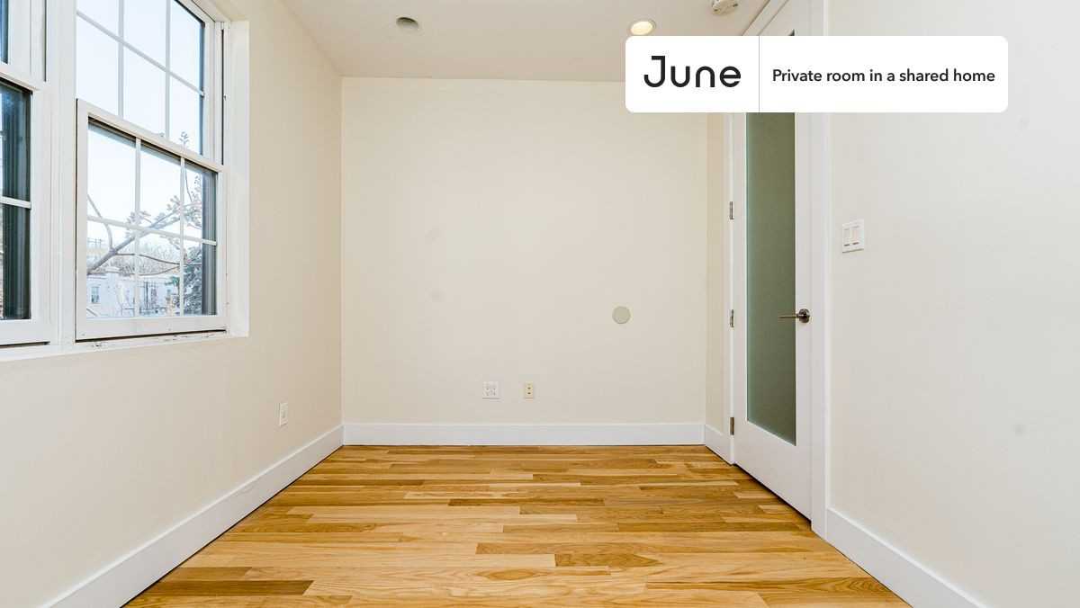 21 Carlton Ave #C - Photo 4 of 11