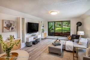 featured image of 1328 Vine St