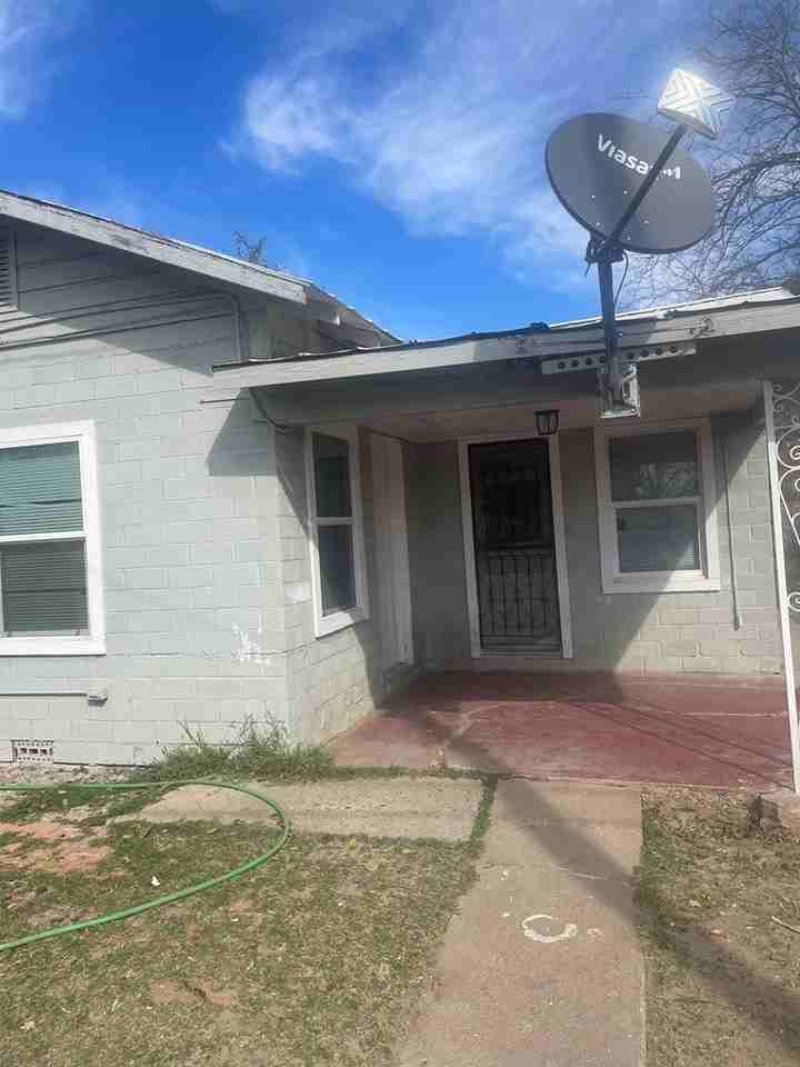 1295 Bryan Street - Photo 2 of 10