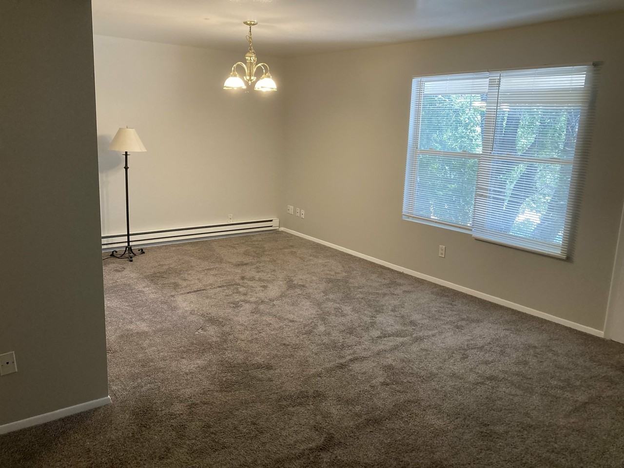 Alpine Apartments - Photo 2 of 4