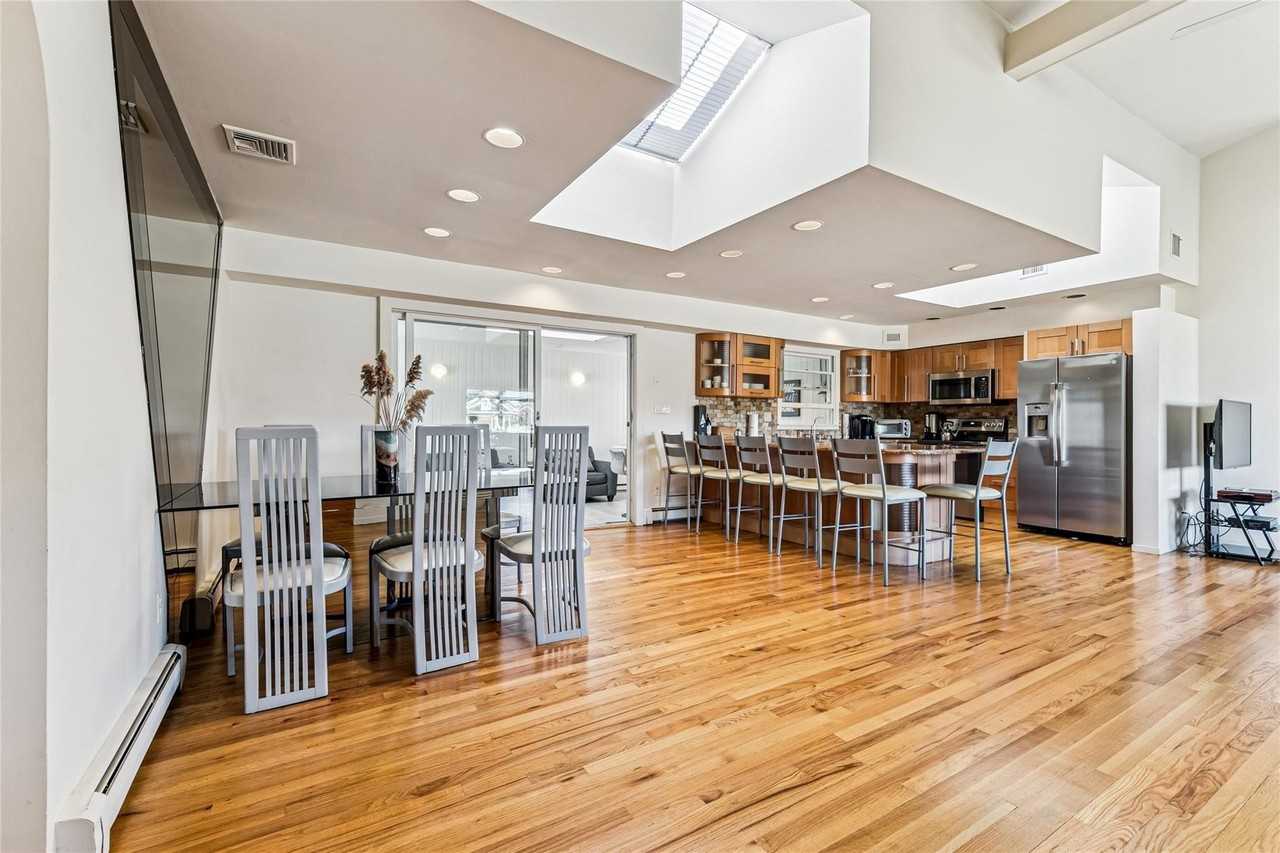 22 Meadow Ln - Photo 5 of 21